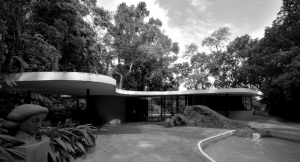 OSCAR-NIEMEYER_Casa_das_Canoas_Rio_de_Janeiro-1