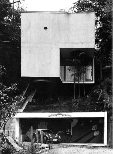 Ventana redonda_Blue Box by Mayumi Miyawaki